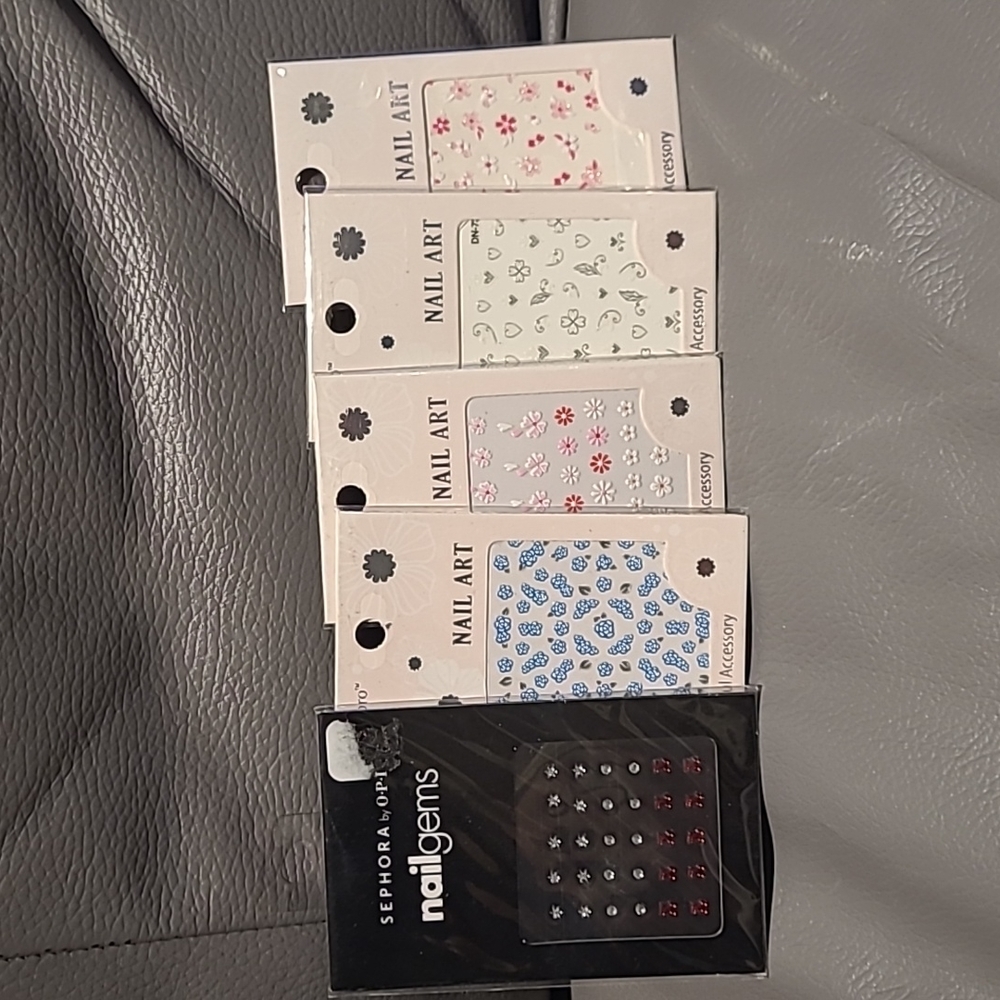 Miscellaneous nail art